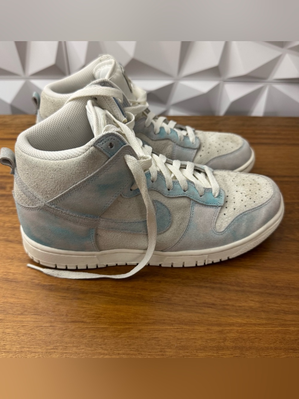 Nike Women's Dunk High SE 'Clouds / Celestine Blue Size 8.5